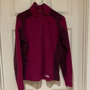 The North Face Women's Magenta Quarter-zip